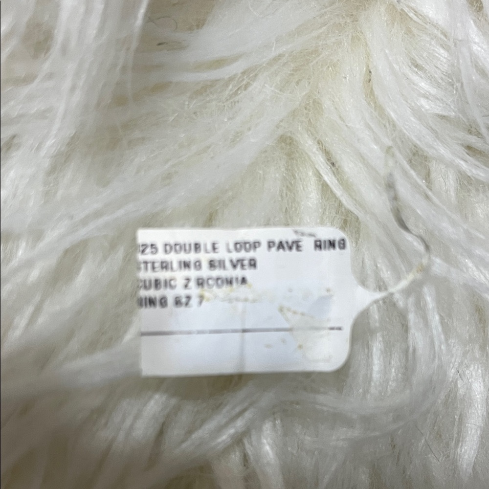 Elegant Silver Interlocking Ring - image 6